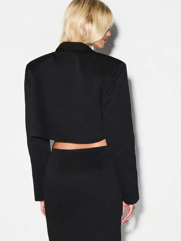 KIZN Cropped Black Blazer With Deep V-Neck And Tailored Silhouette For Office Professional Business Wear