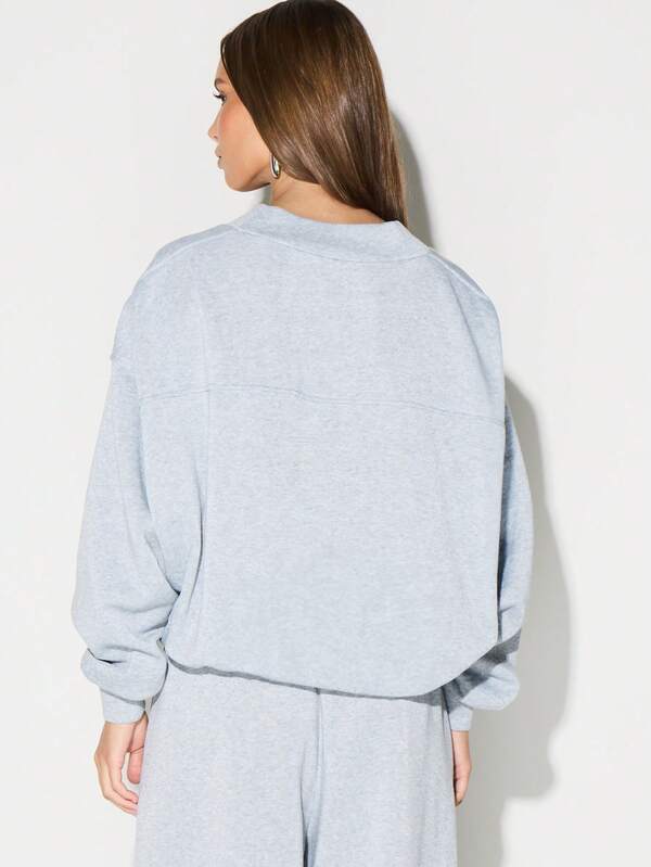 KIZN Oversized V Neck Sweatshirt With Logo Detail Casual Pullover Long Sleeve Winter Comfort Top