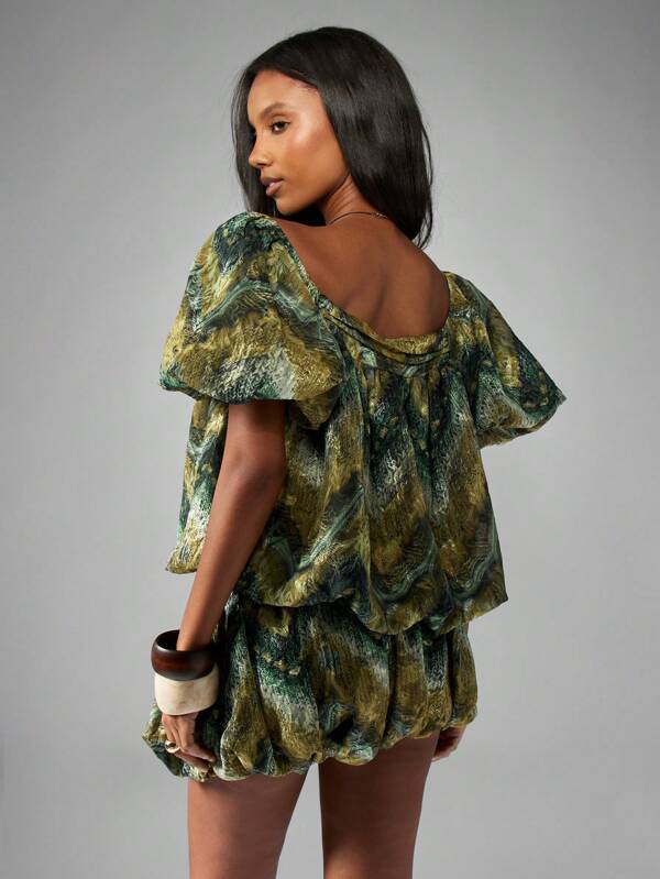 MISSGUIDED Abstract Print Balloon Sleeve Top With Bubble Shorts