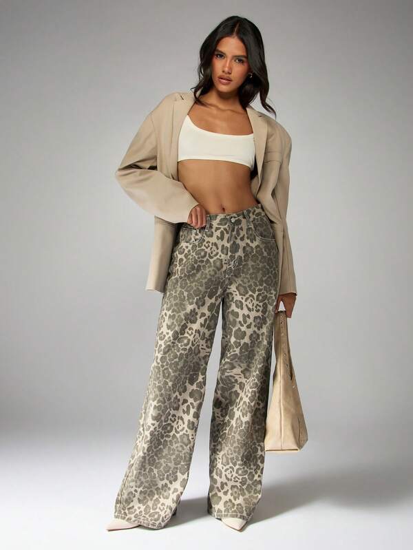 MISSGUIDED Abstract Print Wide Leg Cargo Pants With Pockets