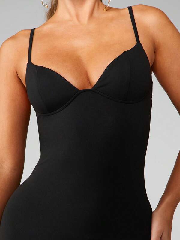 MISSGUIDED Angled Bust Bodycon Midaxi Dress