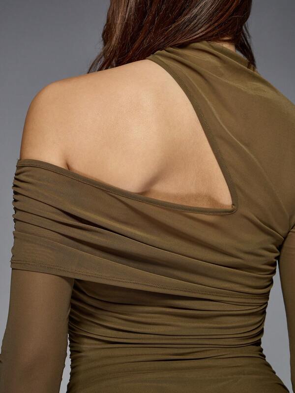 MISSGUIDED Asymmetric Cut Out Bodycon Ruched Bardot Mini Dress