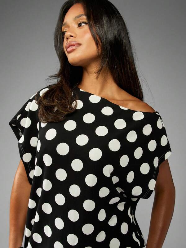 MISSGUIDED Asymmetric Mini Dress With Dolman Sleeves And Polka Dots