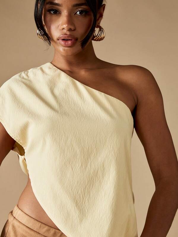 MISSGUIDED Asymmetric One Shoulder Crop Top With Side Drape