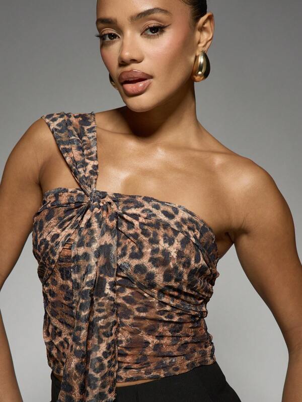 MISSGUIDED Asymmetric One Shoulder Leopard Print Ruched Crop Top