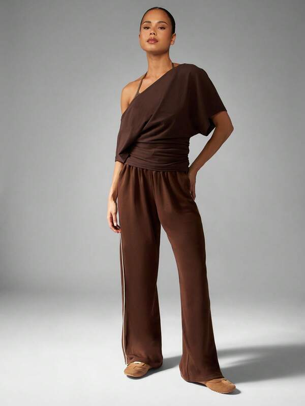 MISSGUIDED Asymmetrical One Shoulder Top With Ruched Waist