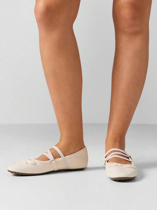 MISSGUIDED Ballet Flat With Mary Jane Straps And Bow