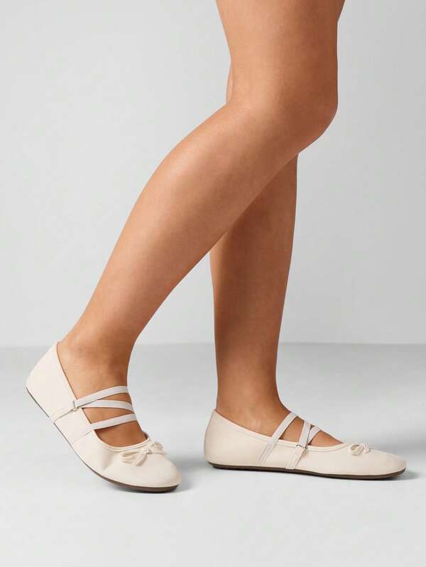 MISSGUIDED Ballet Flat With Mary Jane Straps And Bow