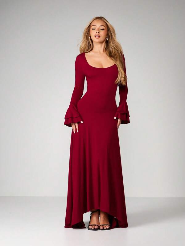 MISSGUIDED Bell Sleeve Scoop Neck Maxi Dress
