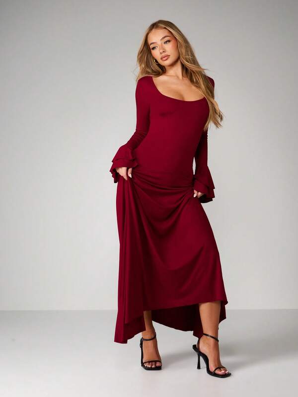 MISSGUIDED Bell Sleeve Scoop Neck Maxi Dress