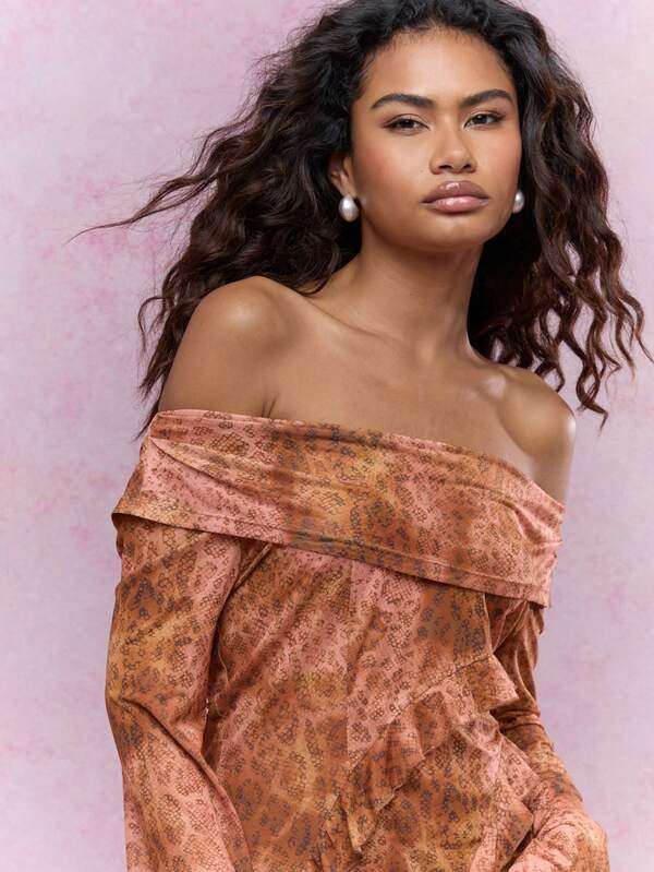 MISSGUIDED Boho Printed Scoop Neck Ruffle Detail Flared Sleeves Top