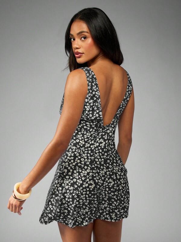 MISSGUIDED Button Down Mini Dress With Ditsy Floral Pattern And V Neck