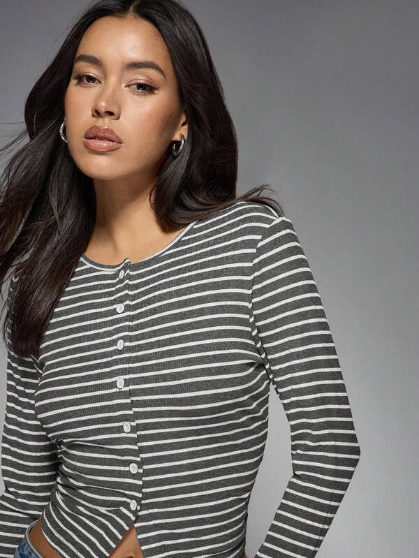 MISSGUIDED Button Front Ribbed Crop Top With Horizontal Stripes