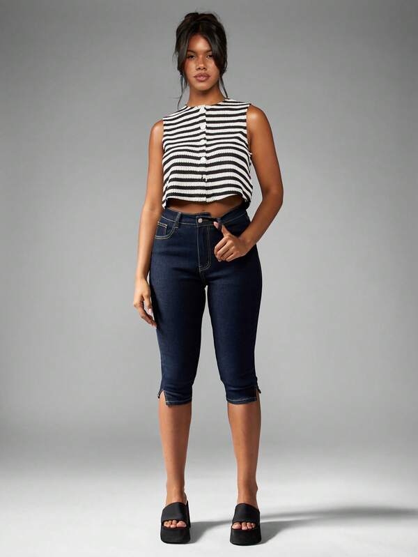 MISSGUIDED Button Front Striped Knit Crop Tank Top
