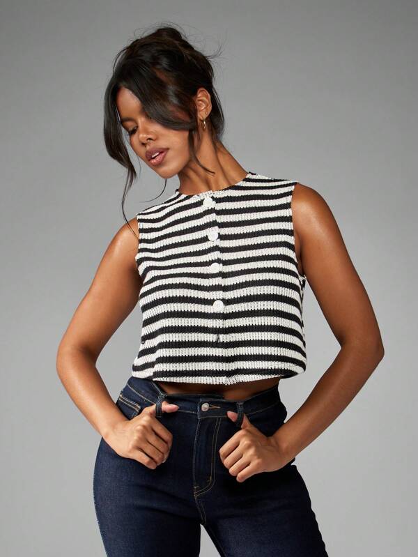 MISSGUIDED Button Front Striped Knit Crop Tank Top