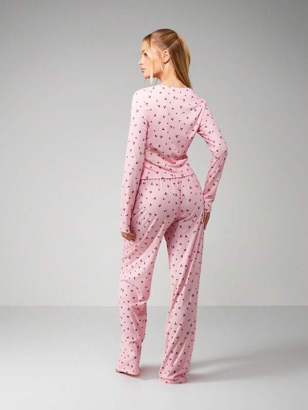 MISSGUIDED Cherry Pattern Lounge Set With Long Sleeves