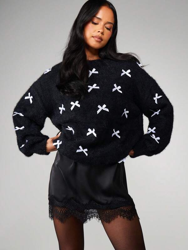 MISSGUIDED Christmas Oversized Fuzzy Knit Sweater With Bow Pattern