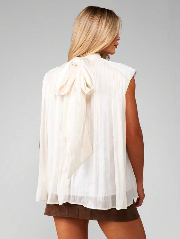 MISSGUIDED Christmas Sleeveless High Neck Pleated Chiffon Blouse