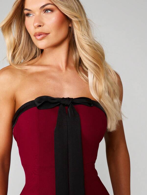 MISSGUIDED Christmas Strapless Bodycon Mini With Bow Detail