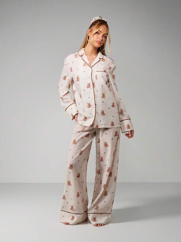MISSGUIDED Christmas Teddy Bear Print Pajama Set With Button Front
