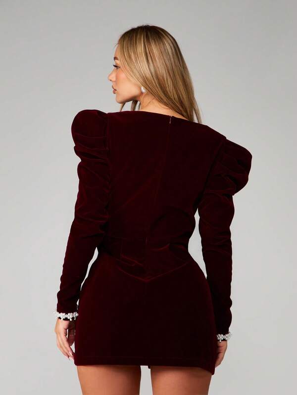 MISSGUIDED Christmas Velvet Mini Dress With Lace Trim