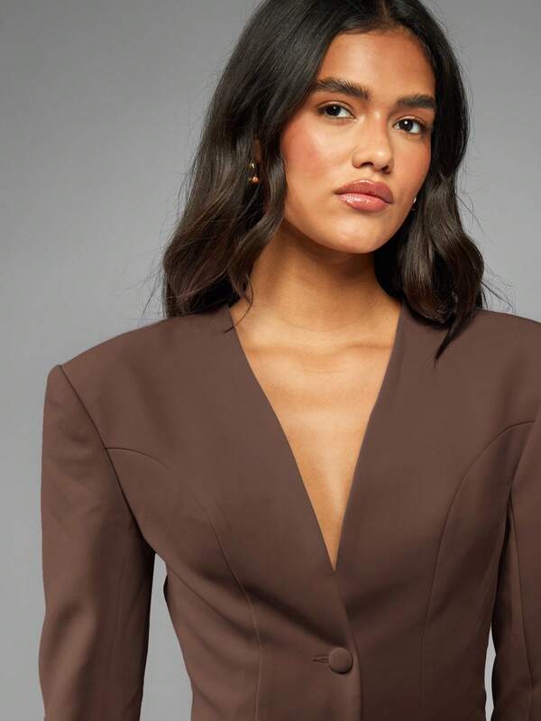 MISSGUIDED Collarless Cropped Fitted Blazer With Double Button Front