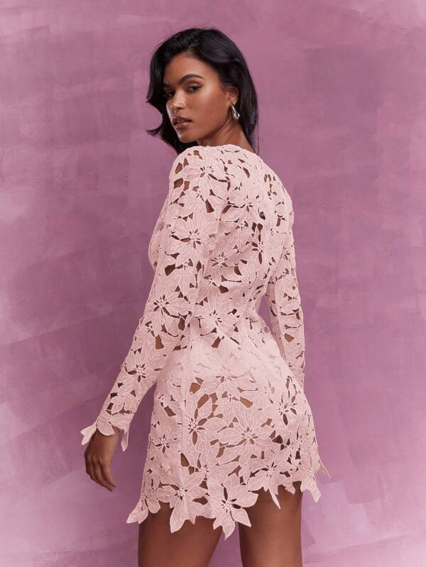 MISSGUIDED Contrast Bow Detail Cut Out Lace Long Sleeve Mini Dress