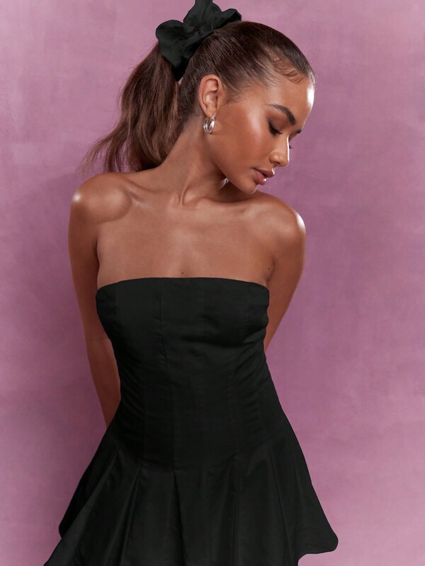 MISSGUIDED Corset Bust Pleated Mini Milkmaid Dress With Scrunchie