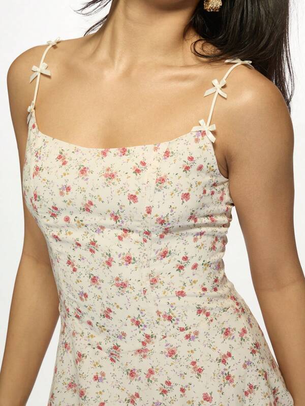 MISSGUIDED Corset-Style Floral Print Mini Dress With Bow Tie Straps