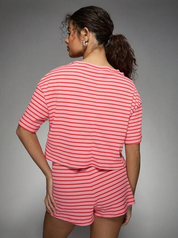 MISSGUIDED Cozy Ribbed Striped Two-Piece Outfit