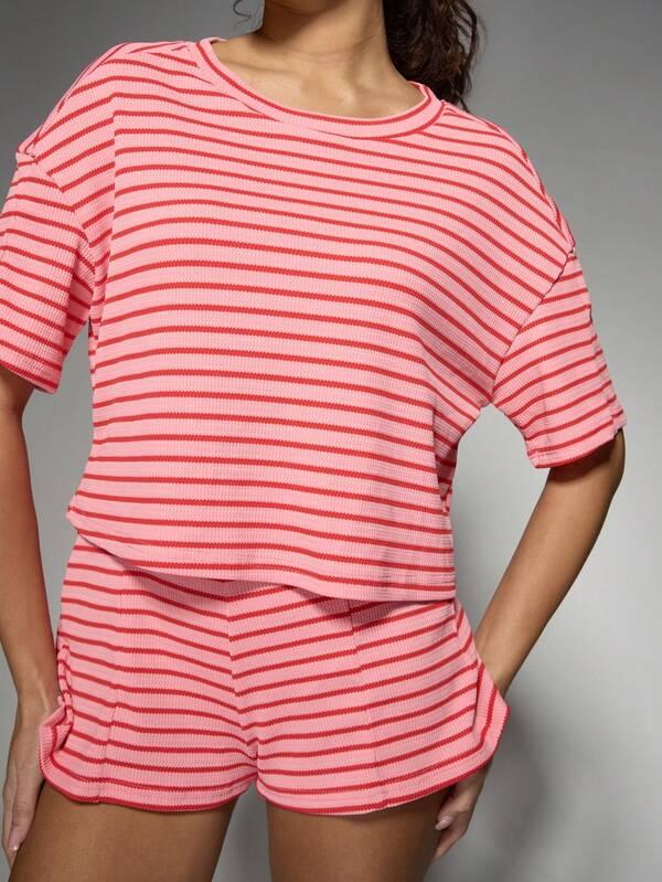 MISSGUIDED Cozy Ribbed Striped Two-Piece Outfit