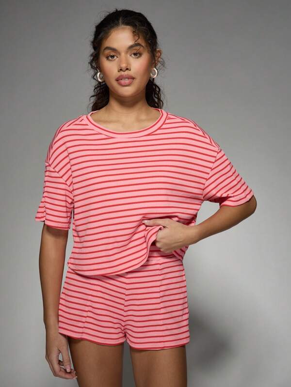 MISSGUIDED Cozy Ribbed Striped Two-Piece Outfit