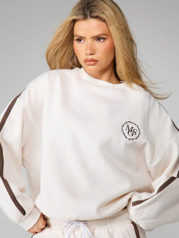 MISSGUIDED Crew Neck Sweatshirt With Brown Contrast Detail