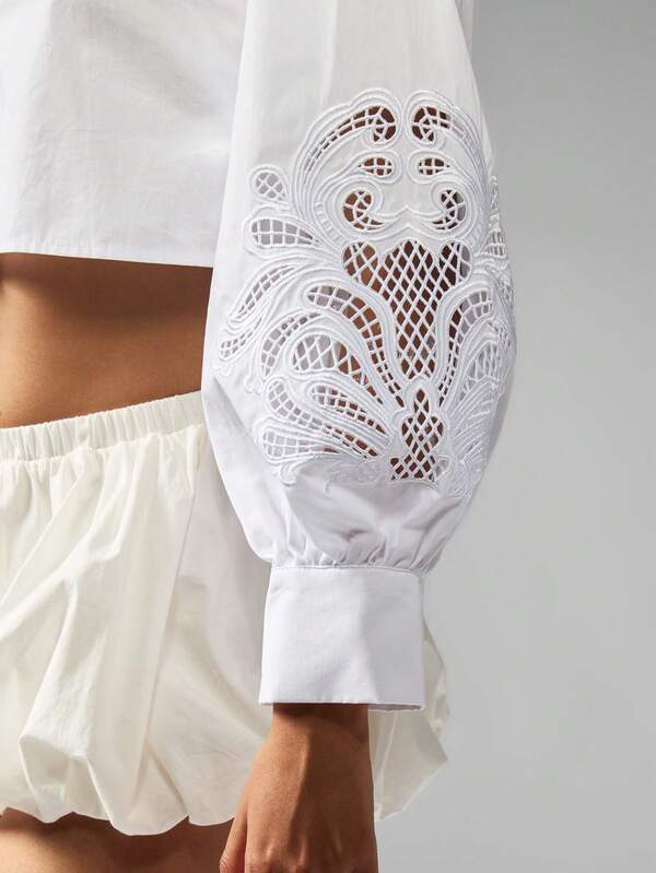 MISSGUIDED Cropped Cotton Blouse With Broderie Anglaise Sleeves And Tie Front