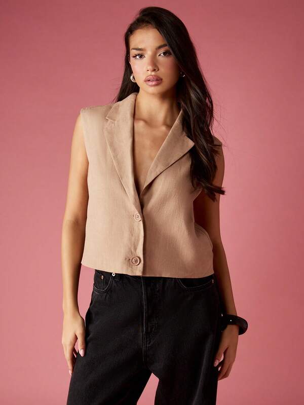 MISSGUIDED Cropped Sleeveless Blazer Vest With Button Closure
