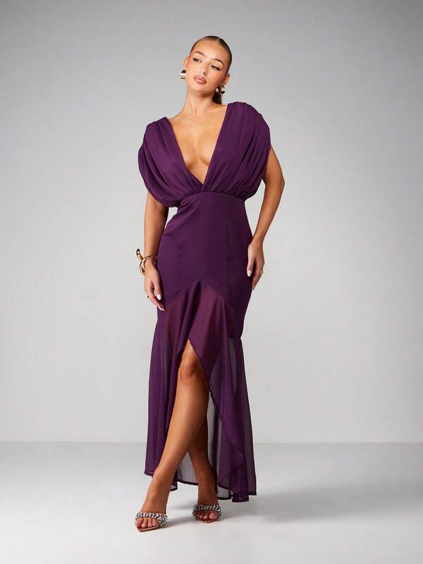 MISSGUIDED Deep V-Neck Chiffon Maxi Dress With Side Slit