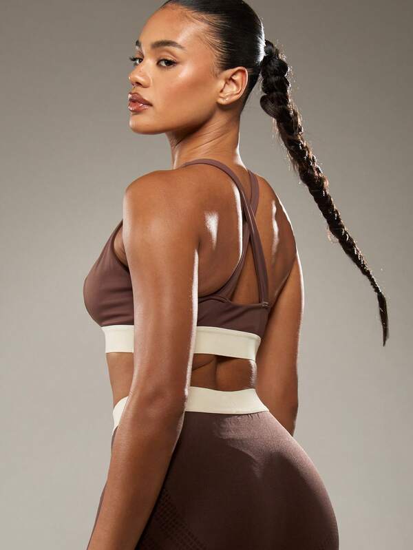 MISSGUIDED Deep V Neck Sports Bra With Elastic Band