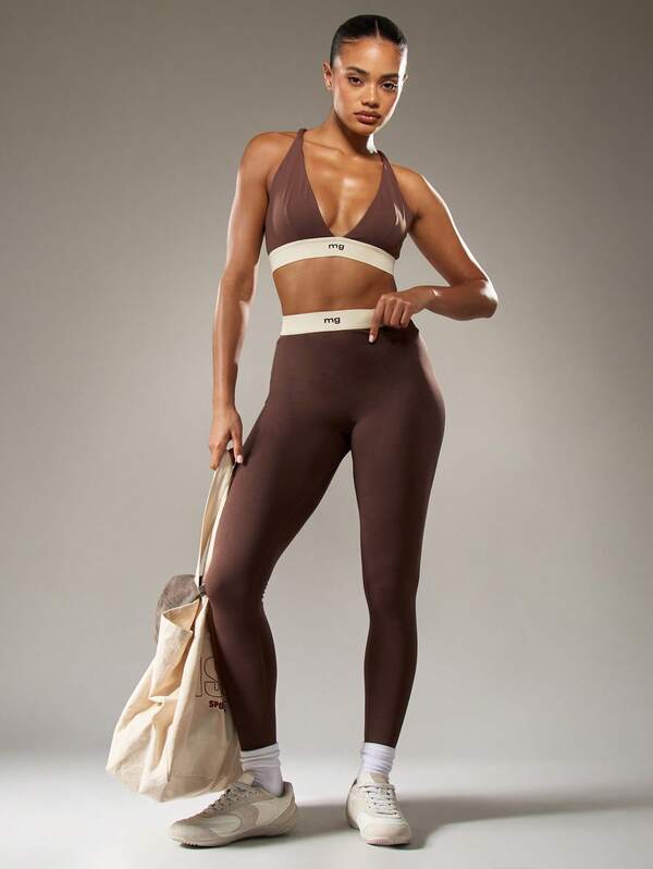 MISSGUIDED Deep V Neck Sports Bra With Elastic Band