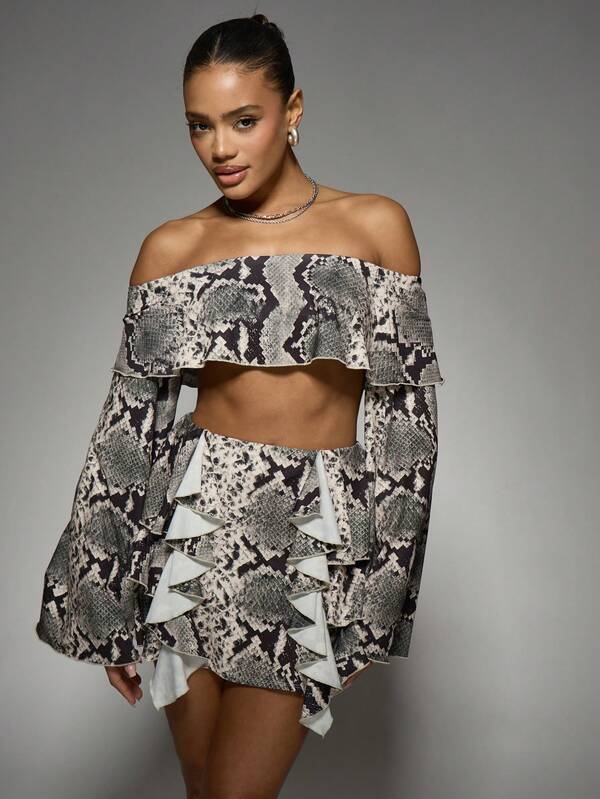 MISSGUIDED Designer Snake Print Off Shoulder Ruffled Crop Top Skirt Set