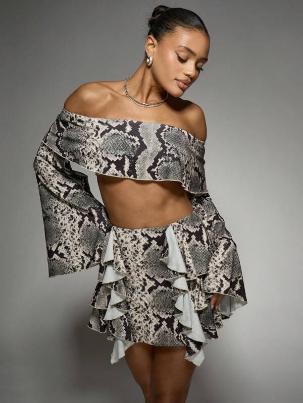 MISSGUIDED Designer Snake Print Off Shoulder Ruffled Crop Top Skirt Set
