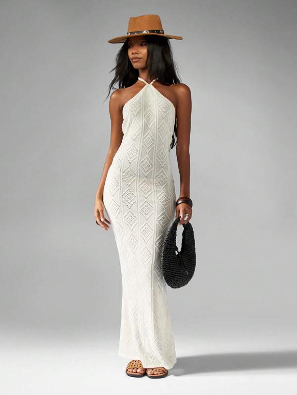 MISSGUIDED Diamond Pattern Halter Neck Maxi Dress With Crochet Design