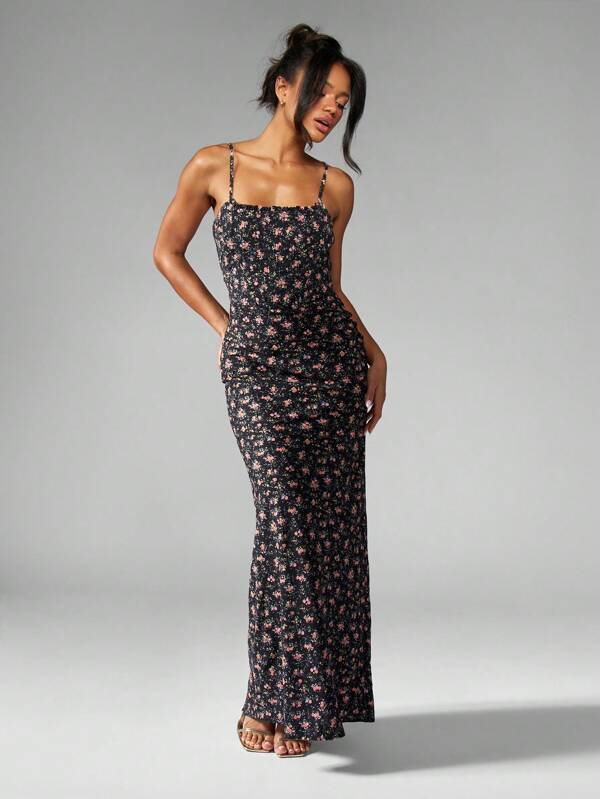 MISSGUIDED Ditsy Floral Corset Style Long Fitted Sleeveless Maxi Dress