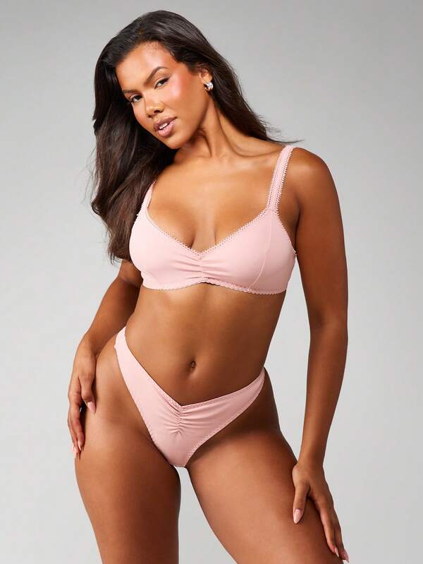 MISSGUIDED Double Lined Bralette With Picot Trim And Ruched Detail