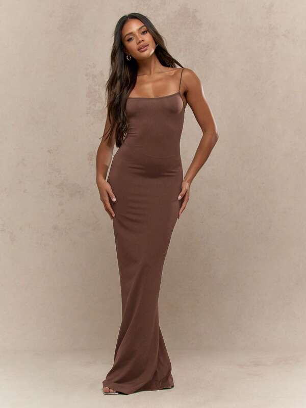 MISSGUIDED Elegant Floor Length Cami Straight Neck Form Fitting Maxi Dress