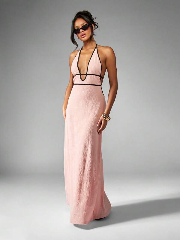 MISSGUIDED Elegant Halter Neck Empire Waist Maxi Dress