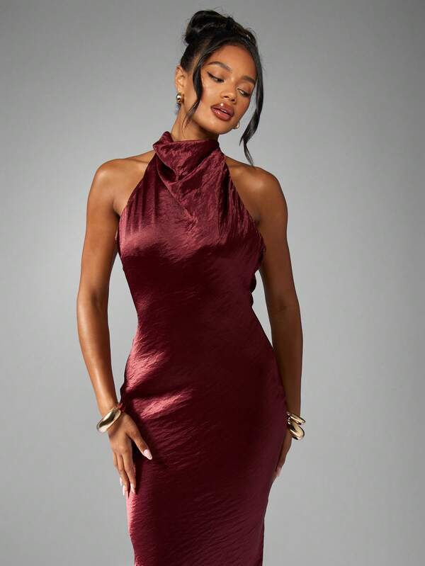 MISSGUIDED Elegant Halter Neck Satin Column Floor Length Dress