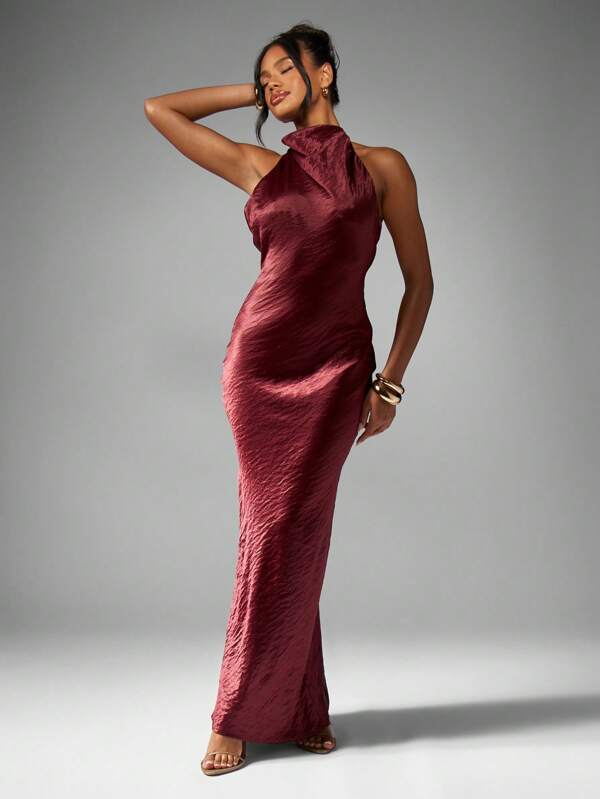 MISSGUIDED Elegant Halter Neck Satin Column Floor Length Dress