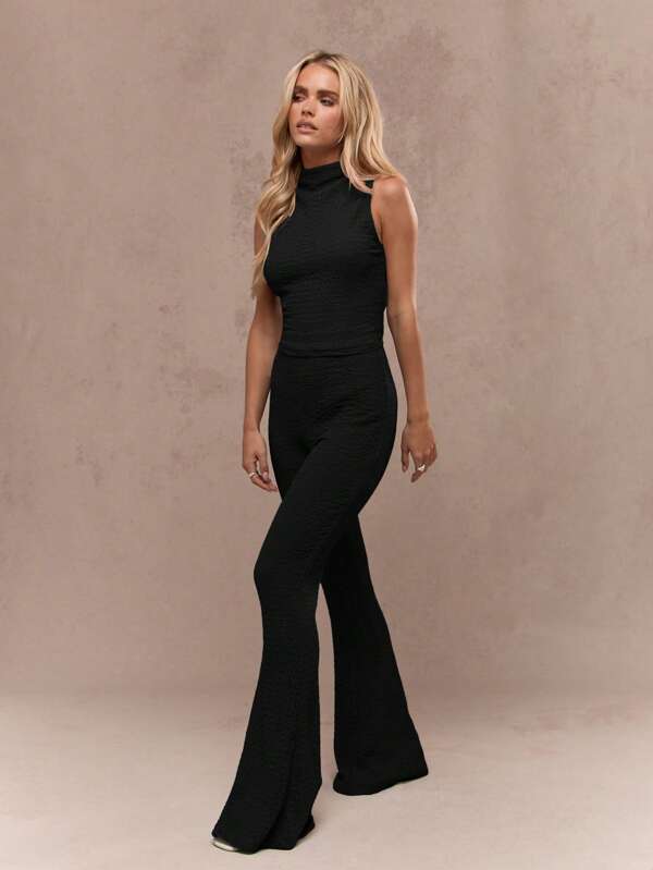 MISSGUIDED Elegant Halter Textured Flare Bottom Set
