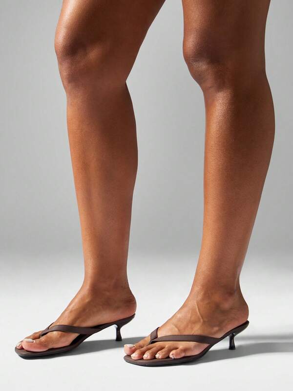 MISSGUIDED Elegant Kitten Heel Thong Sandals With Slim Straps