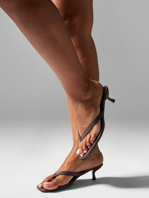 MISSGUIDED Elegant Kitten Heel Thong Sandals With Slim Straps